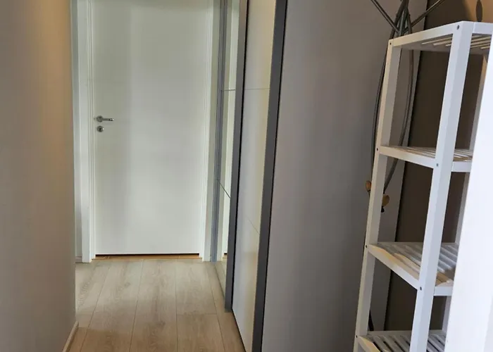 Sentral Hybelleilighet I *